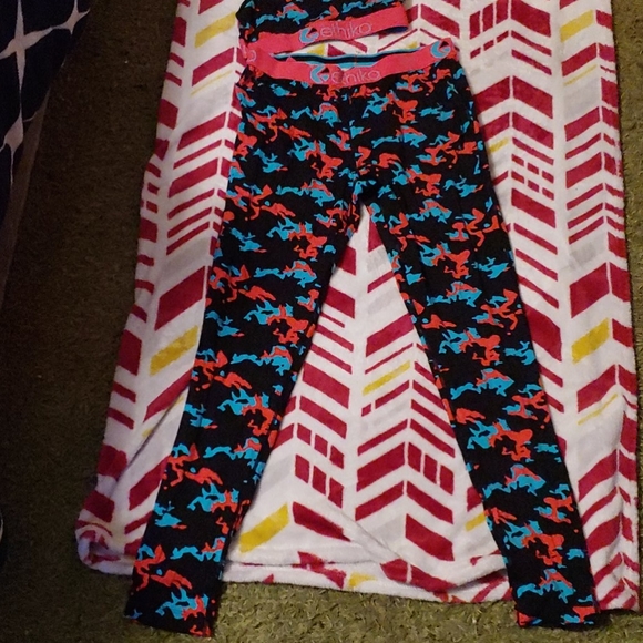 BOGO 50% OFF Ethics Work out set - Picture 3 of 4